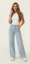 Jeans A light blue wash